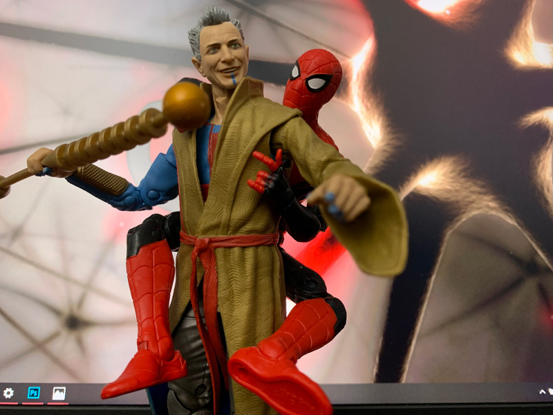 Illustration for article titled Marvel's Grandmaster Figure Perfectly Captures Jeff Goldblum's Goofy Charm